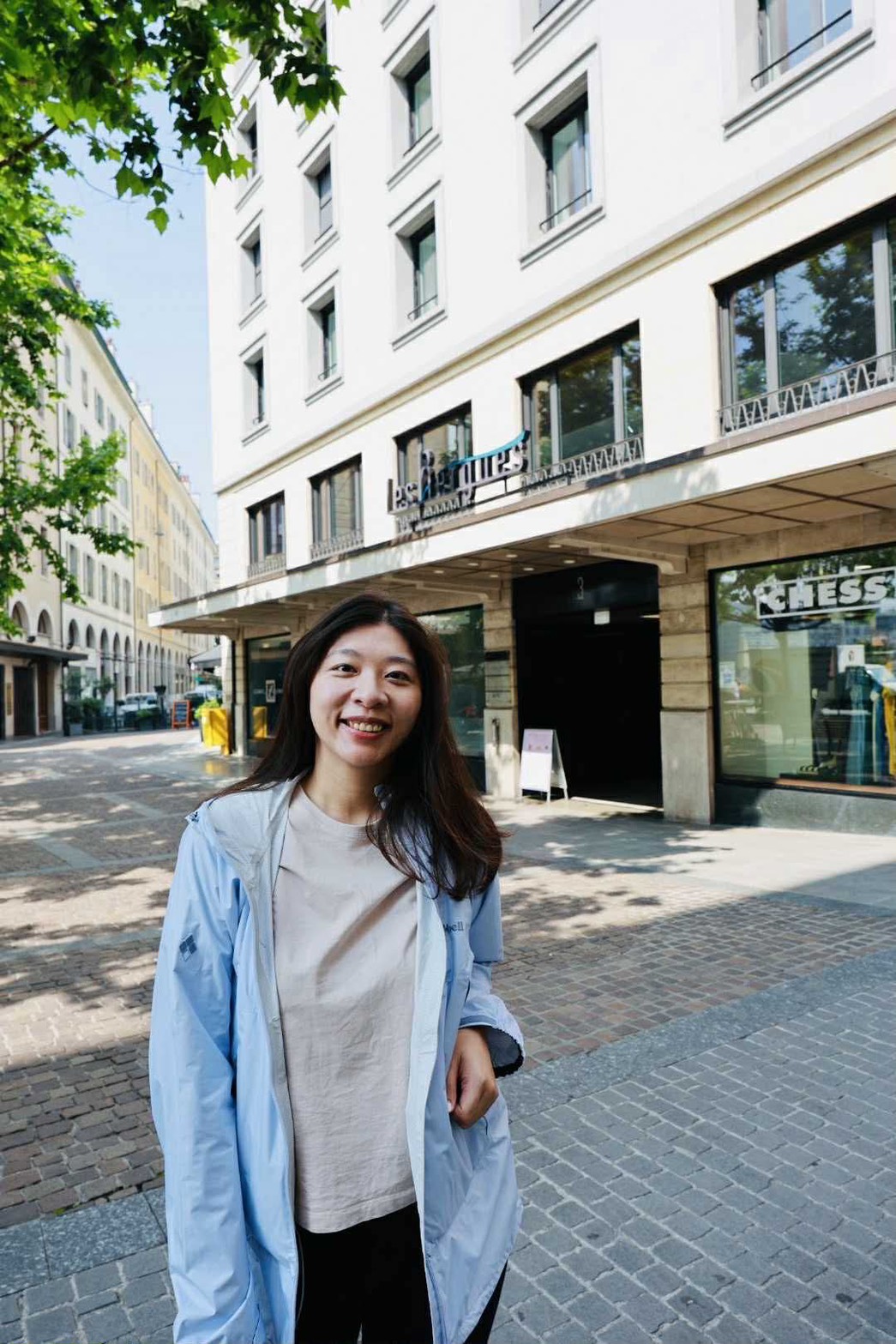 张婕 张婕
